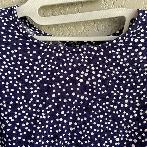 CLOSET CLOSING Express crop top, shoulder pads & keyhole back elastic waist  XS - Picture 4 of 9